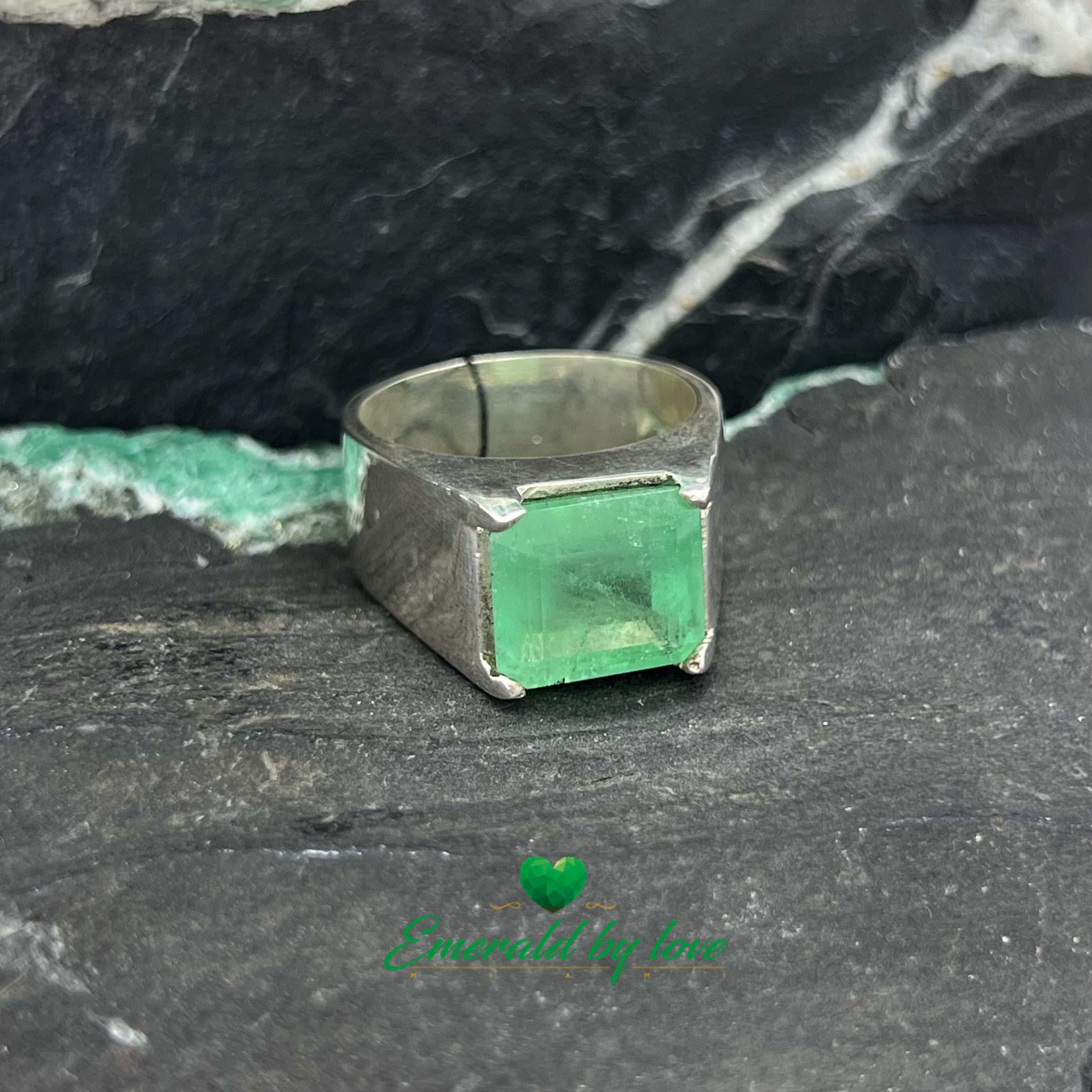 Men's Silver Ring with Horizontal Rectangular Crystal-Quality Emerald