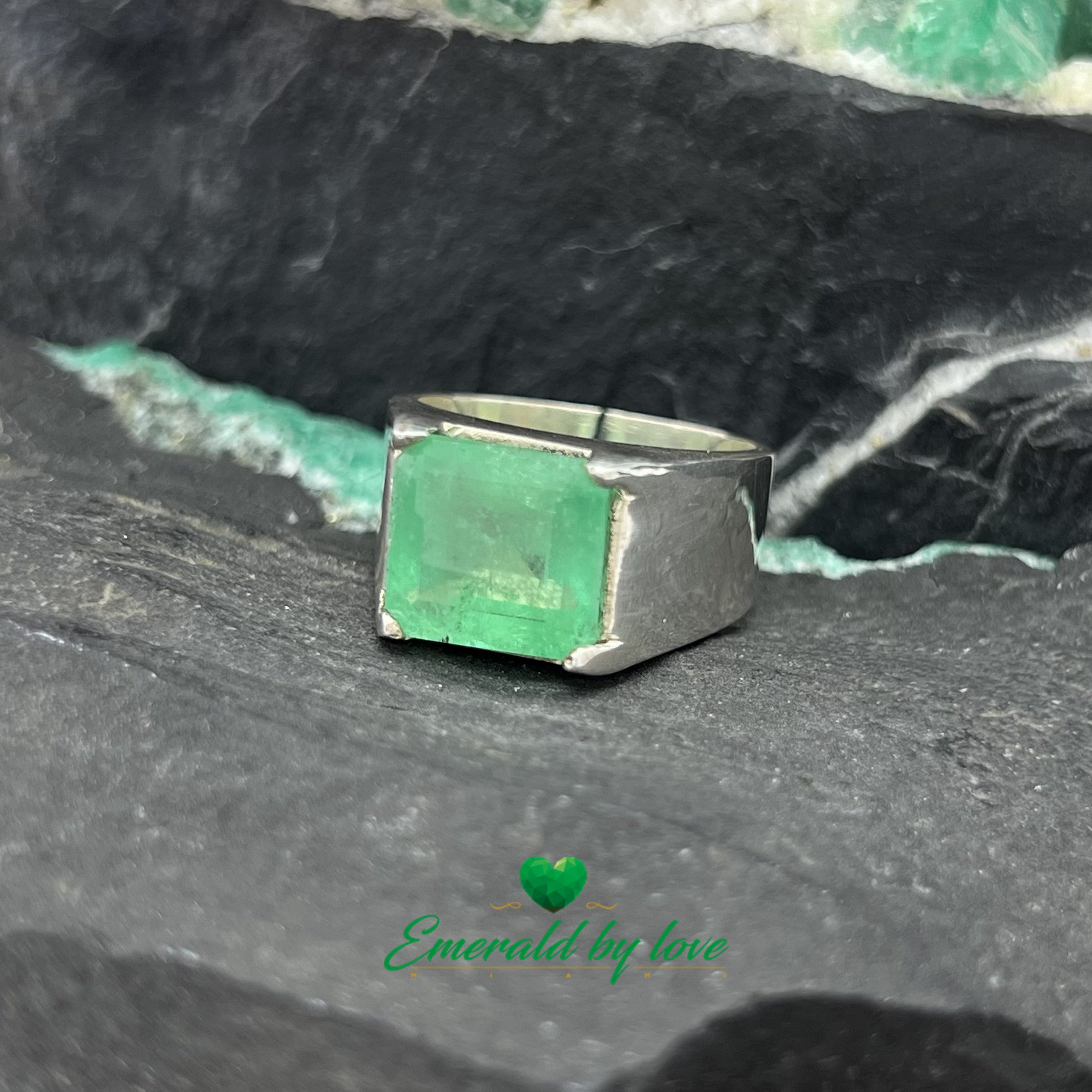 Men's Silver Ring with Horizontal Rectangular Crystal-Quality Emerald