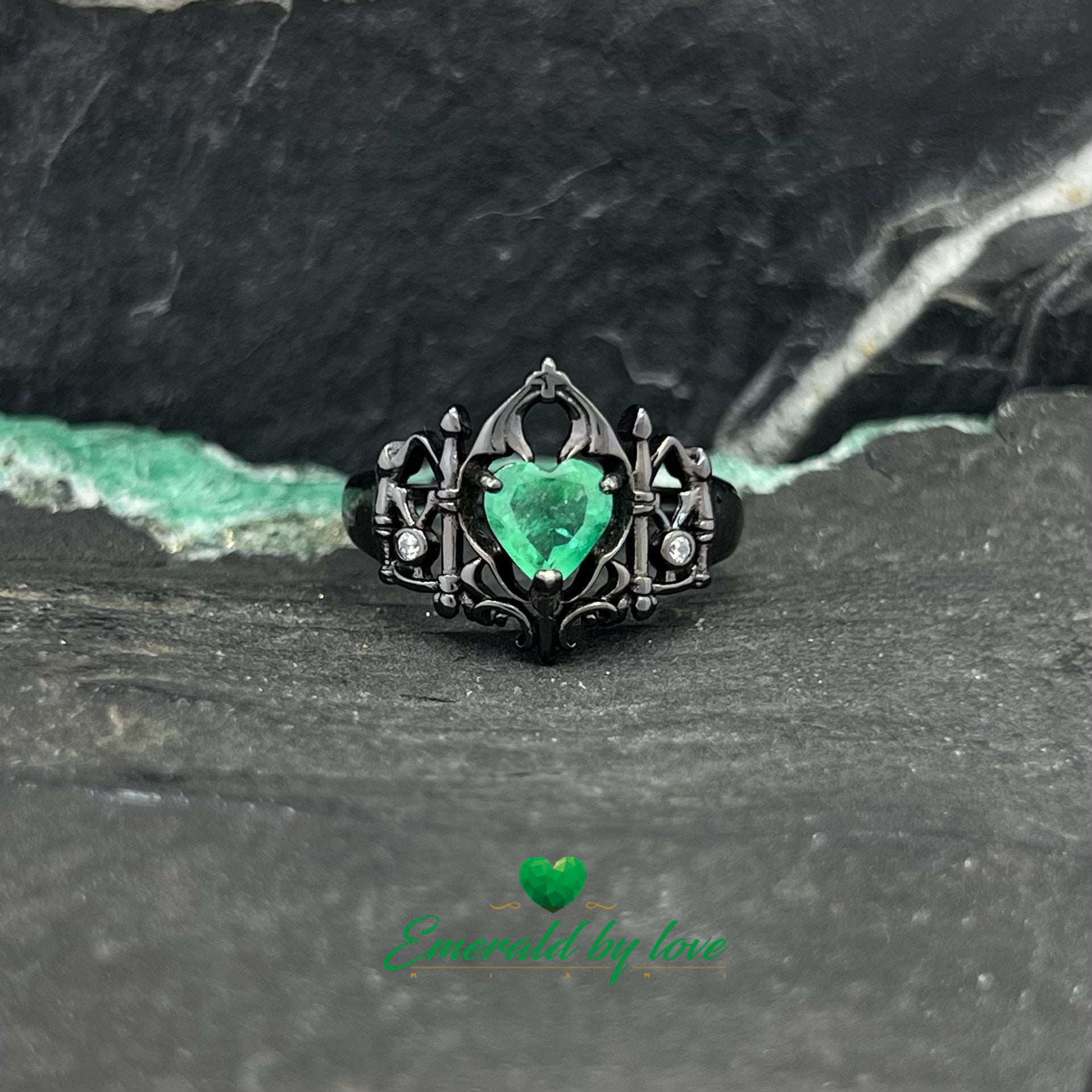 Black Rhodium Silver Crown Ring with Heart-Shaped Emerald