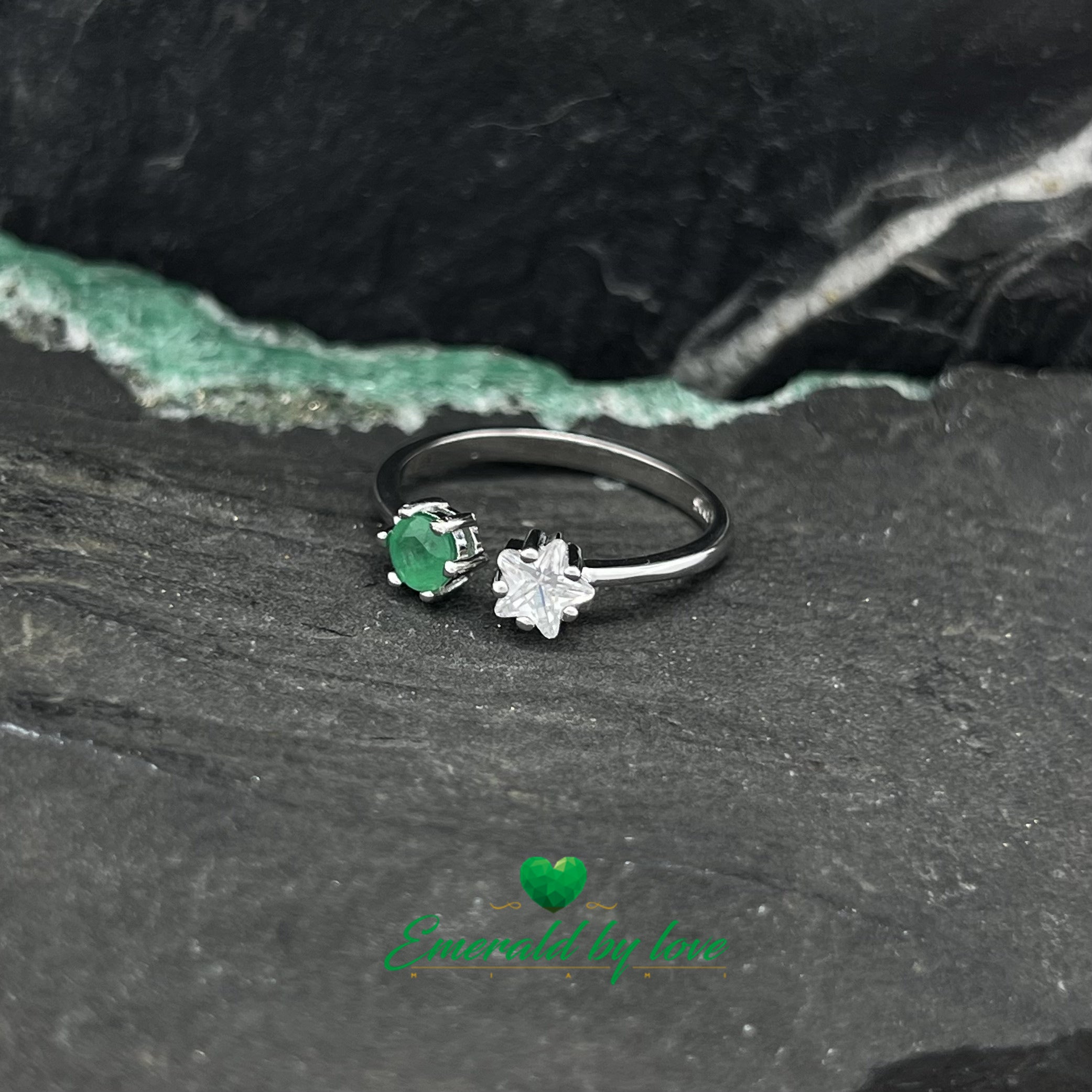 Double Point Ring with White Zircon Star and Round Emerald