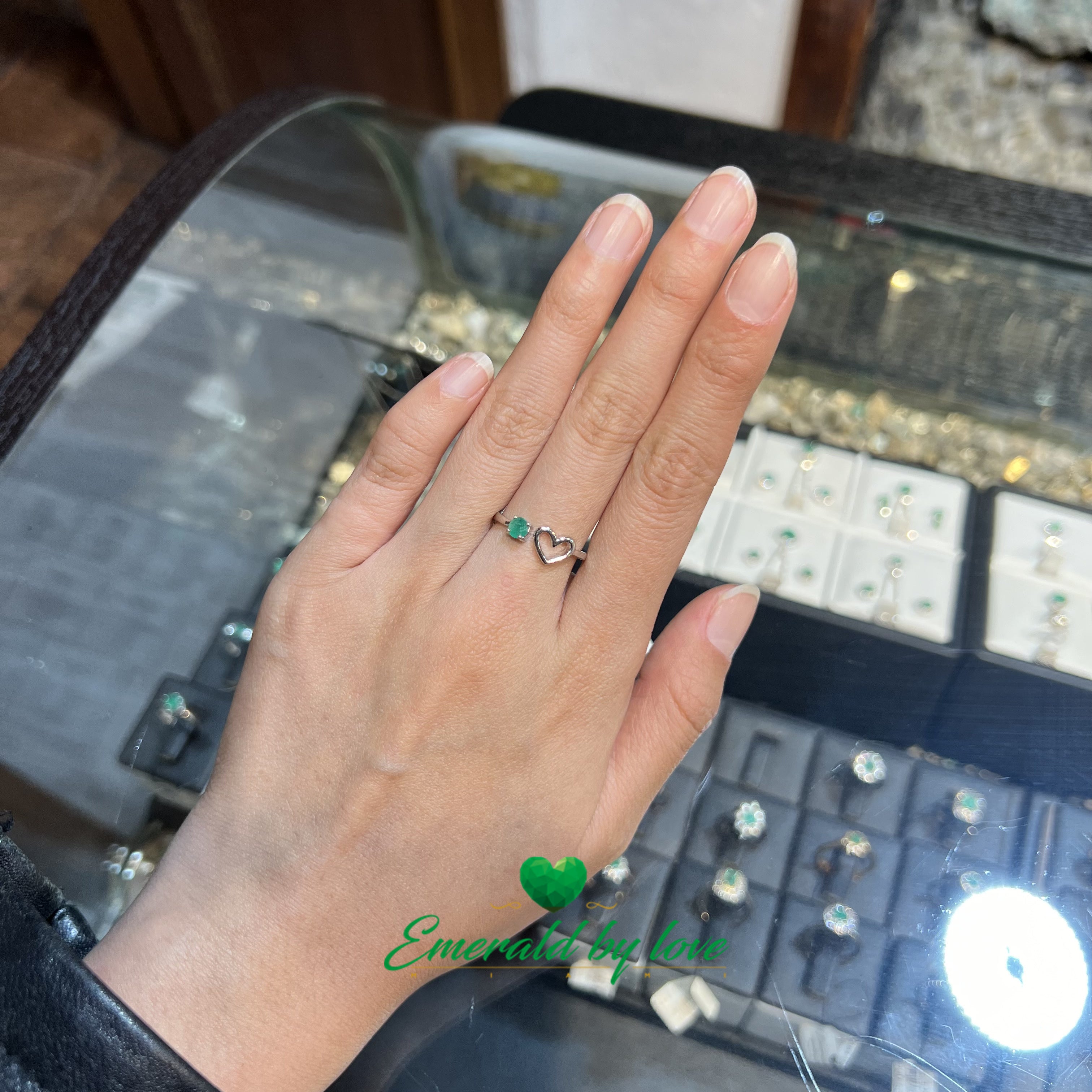 Silver Double Point Ring with Heart Line and Round Emerald