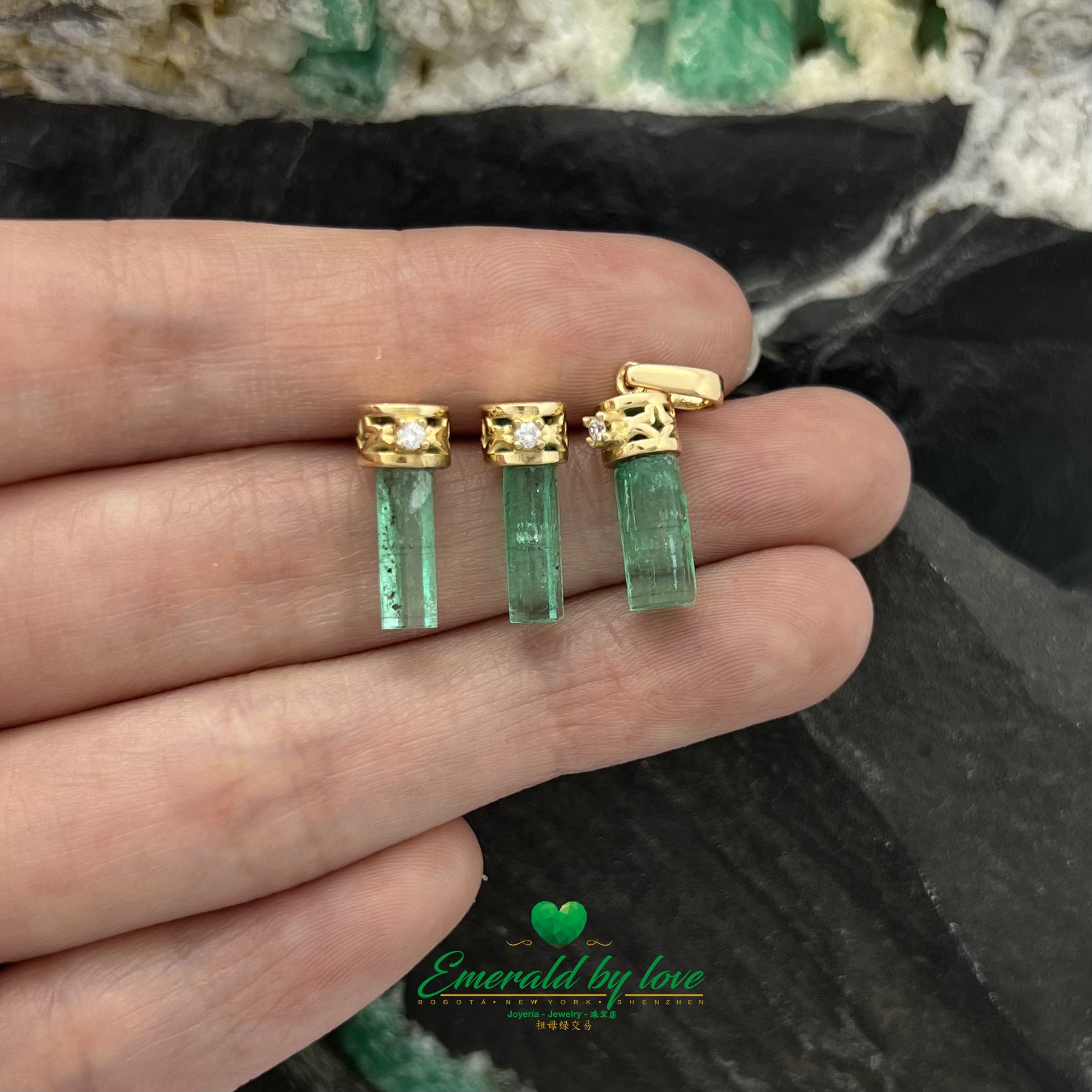 Yellow Gold Rough Emerald Set with Decorative Diamond