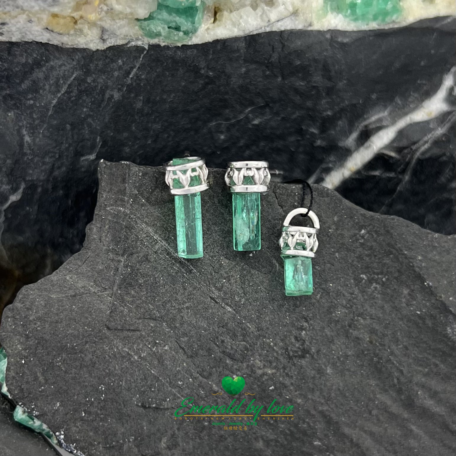 White Gold Arabesque Rough Emerald Set