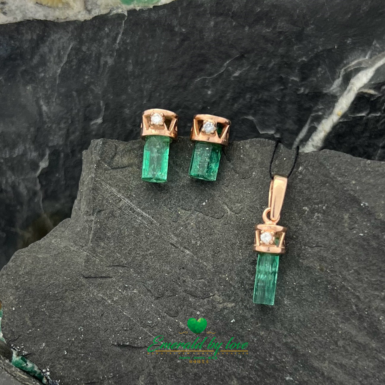 Enchanting Small Emeralds in Rose Gold with Decorative Diamond Set