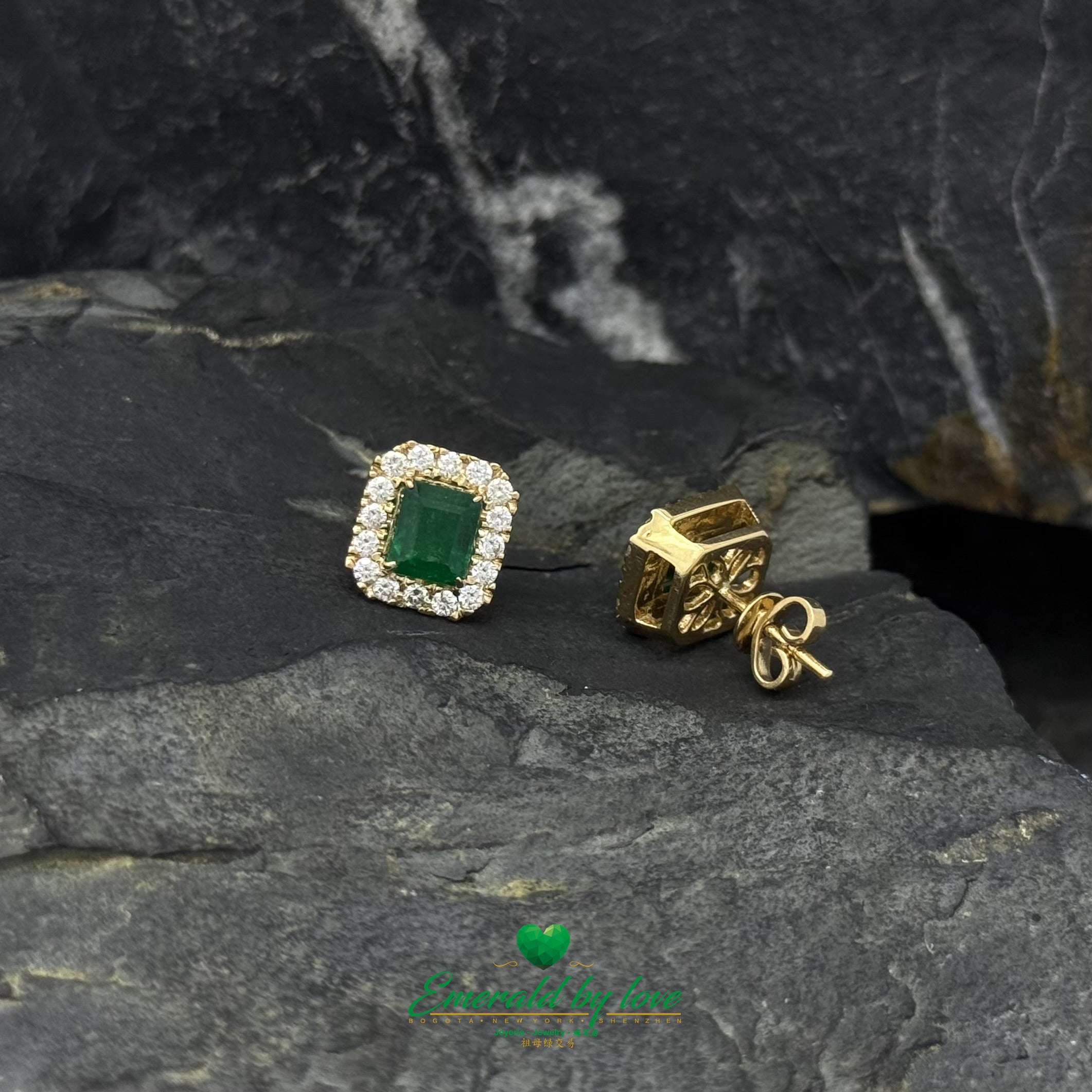 Luxury Emerald-Cut Colombian Emerald Pendant & Earrings Set with Diamond Cluster Setting