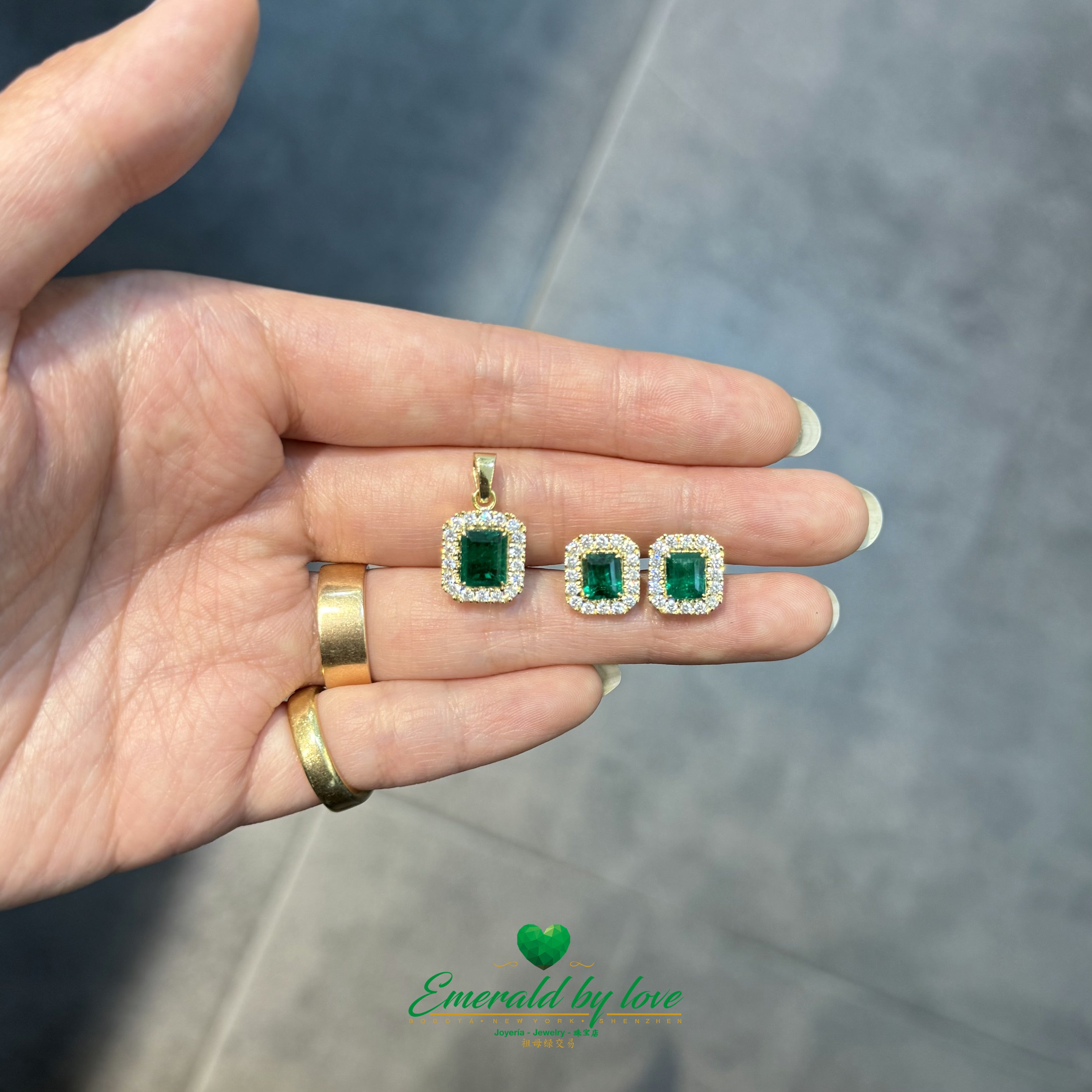 Luxury Emerald-Cut Colombian Emerald Pendant & Earrings Set with Diamond Cluster Setting