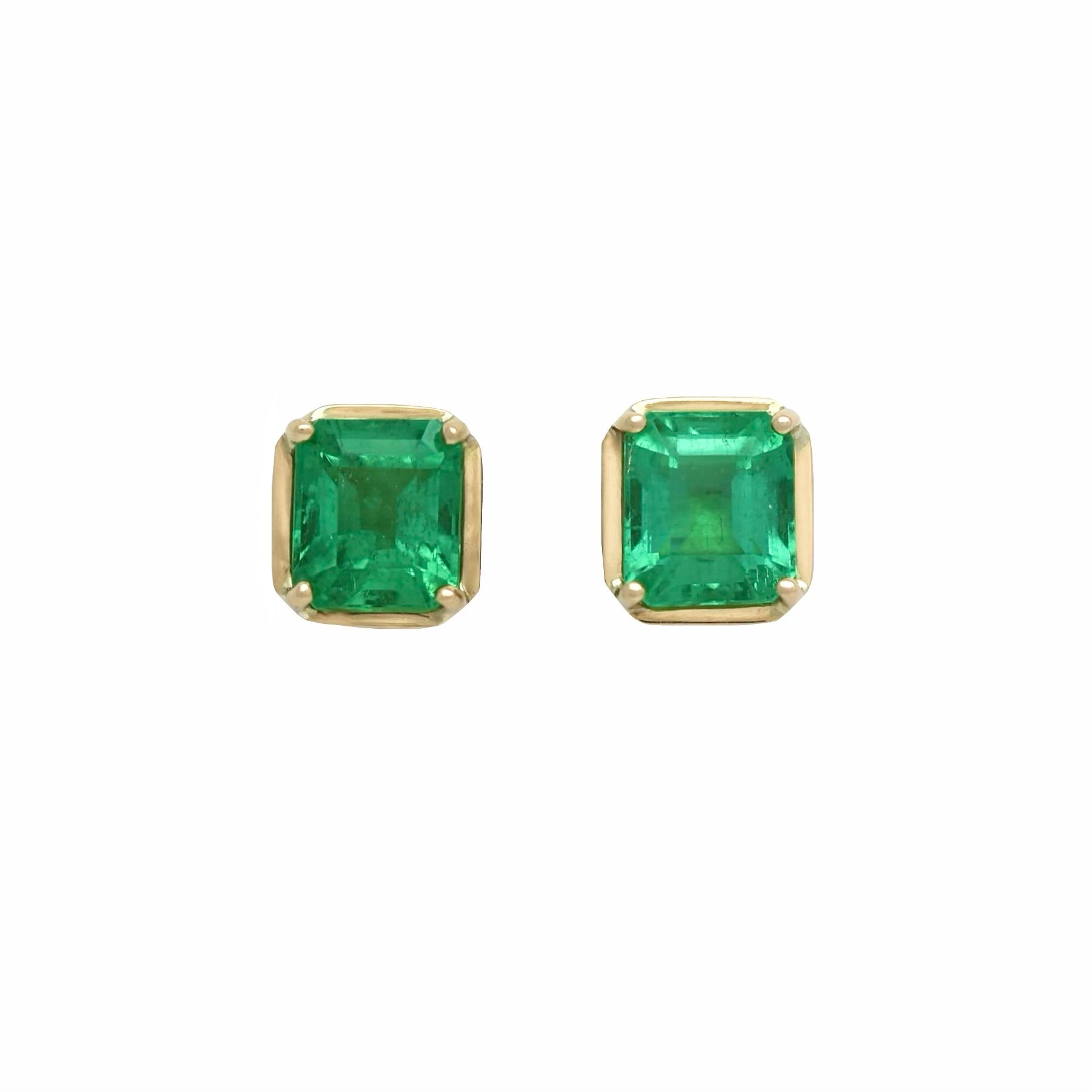 Square Colombian Emerald Stud Earrings in Gold – Timeless Elegance & Exceptional Quality