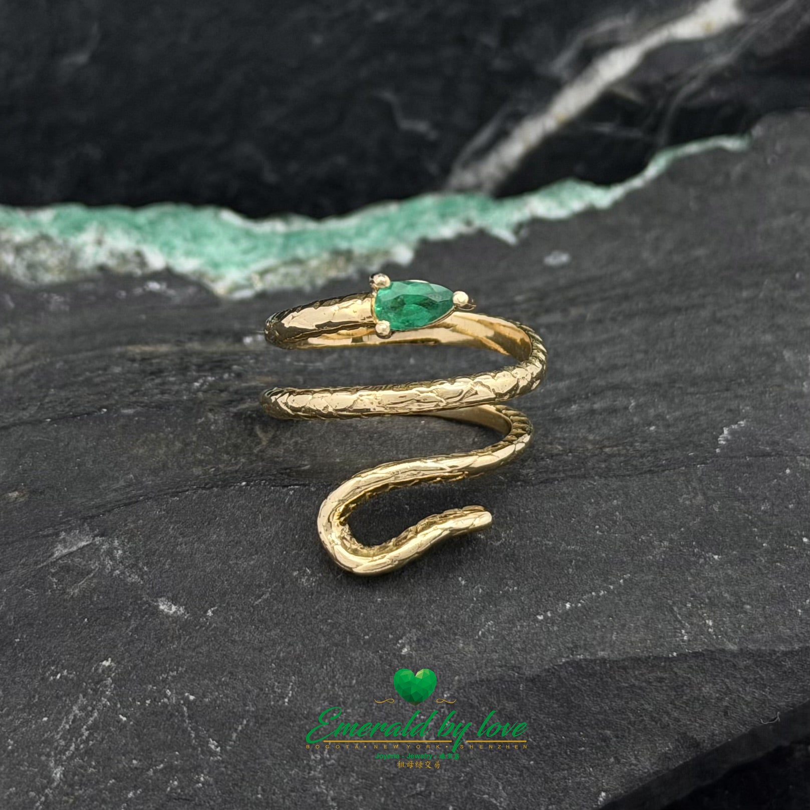 Yellow Gold Snake Ring with Pear Emerald