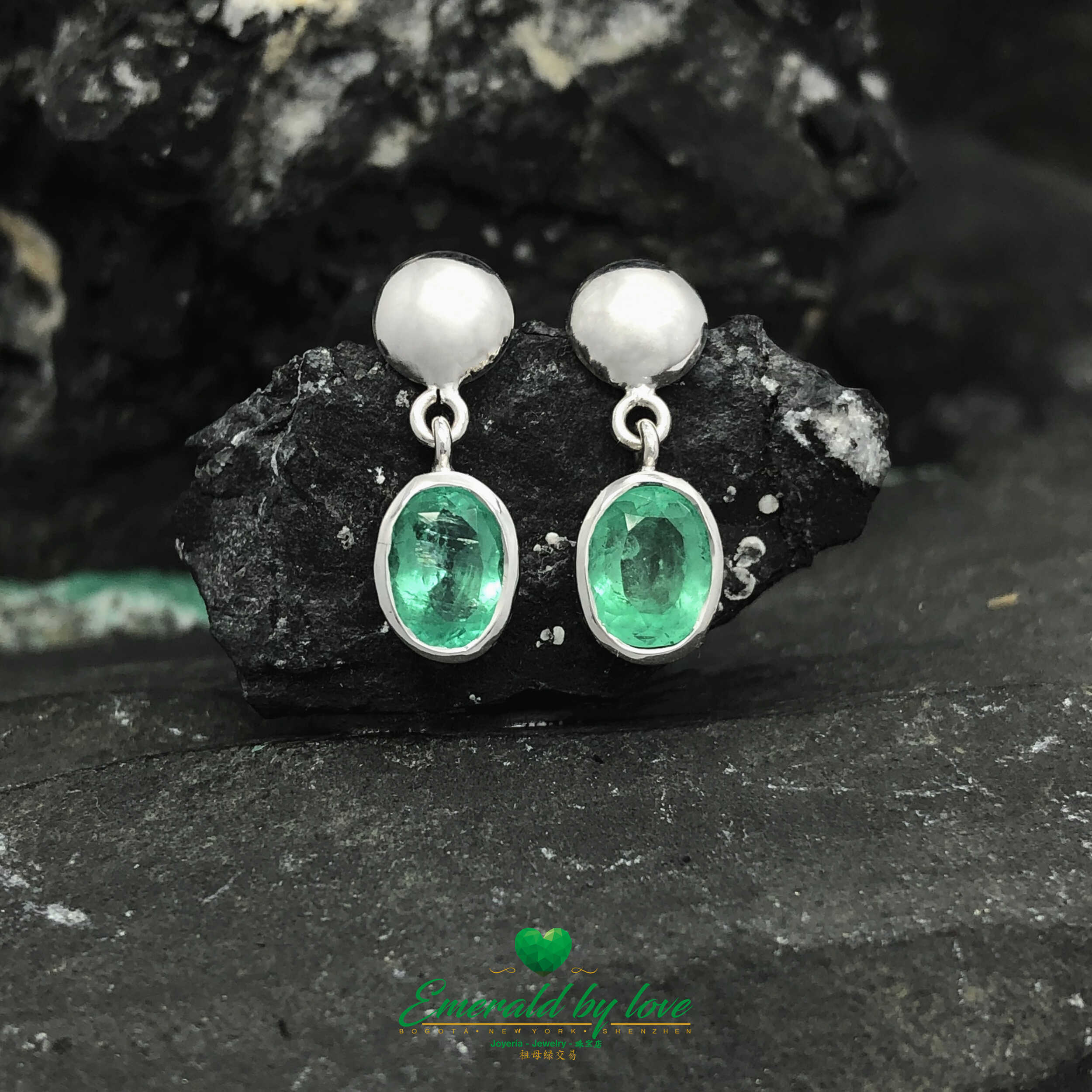 Captivating Colombian Emerald Earrings