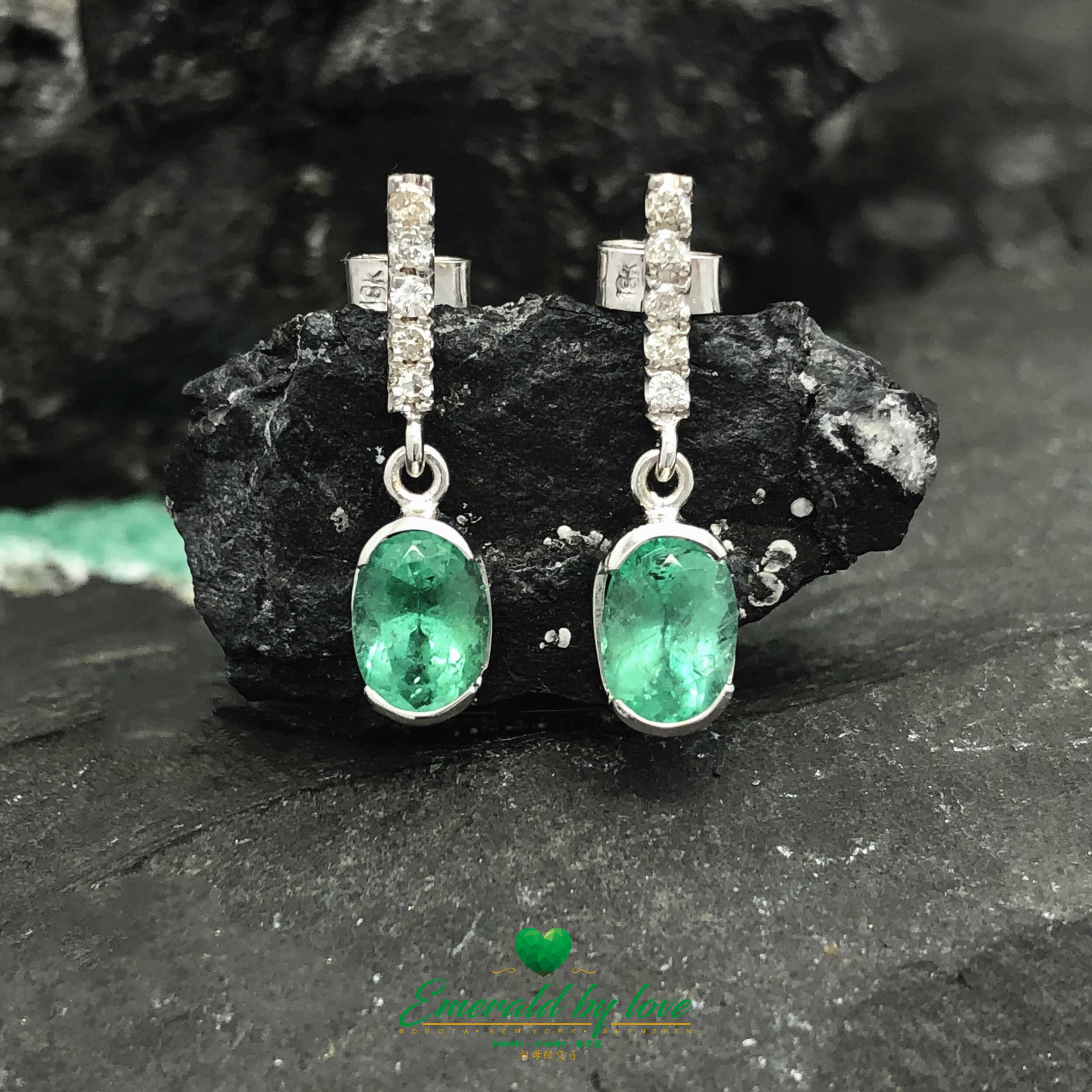 Colombian Emerald Earrings in 18K White Gold