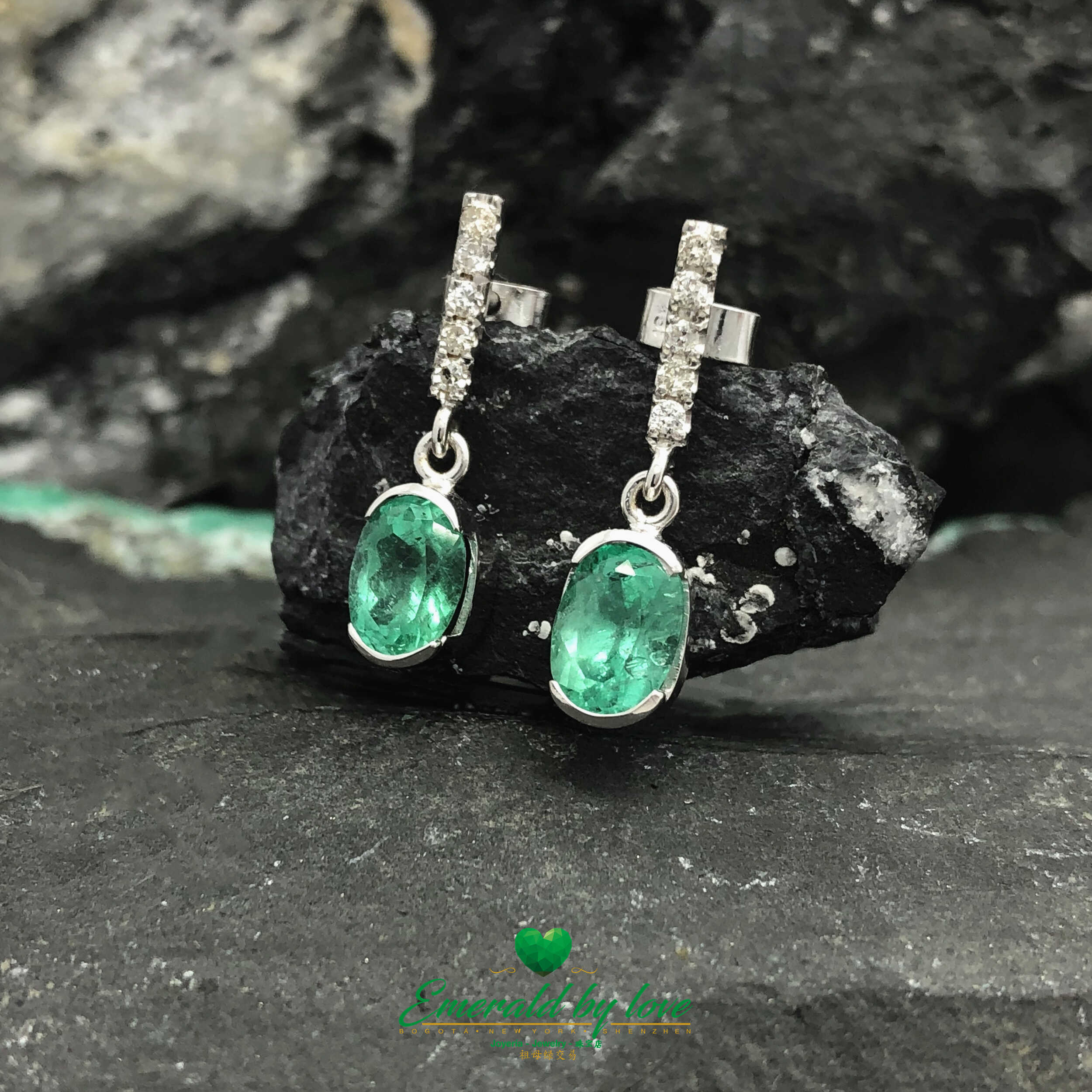 Colombian Emerald Earrings in 18K White Gold