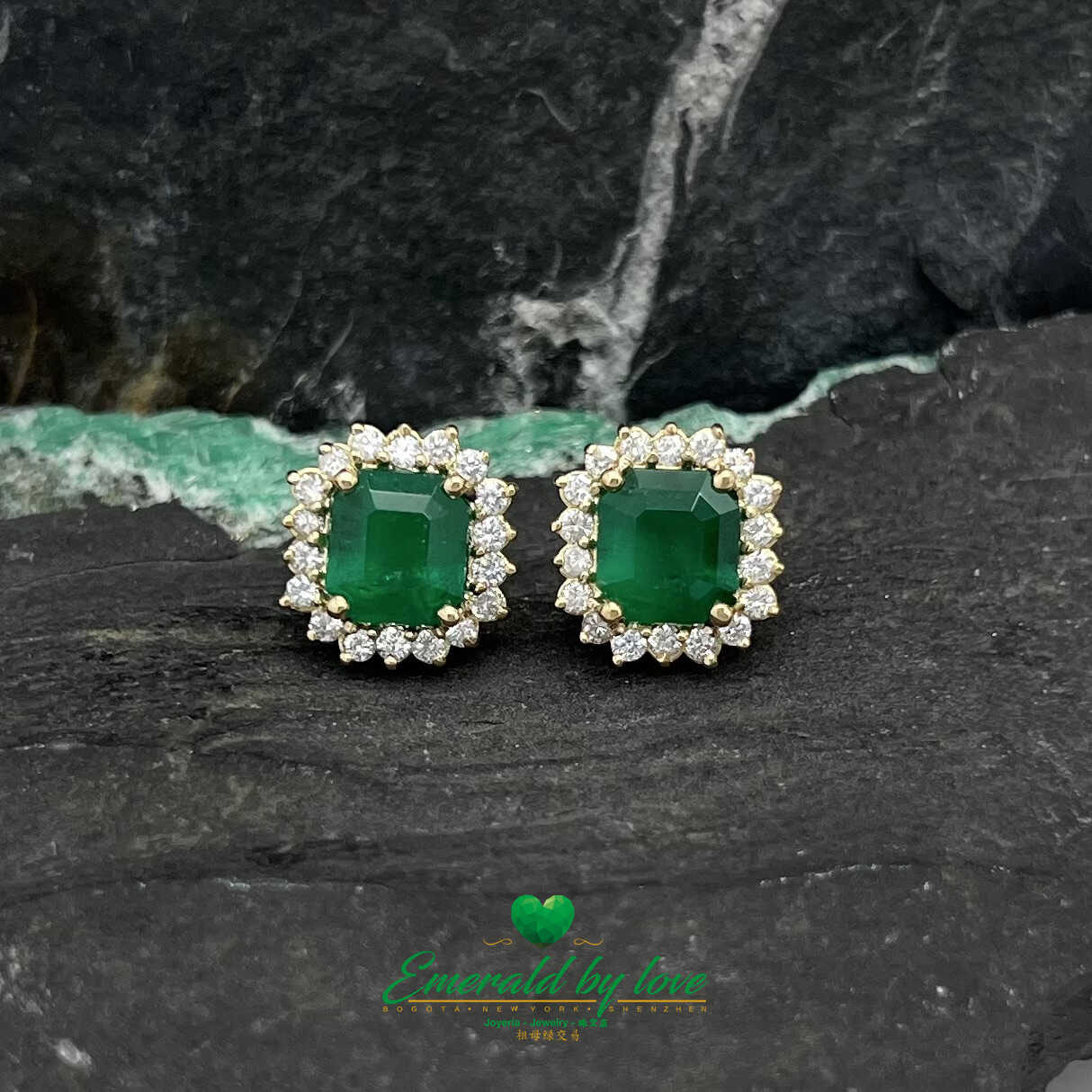 Regal Marquise Majesty - 18k Yellow Gold Earrings with Square Emeralds