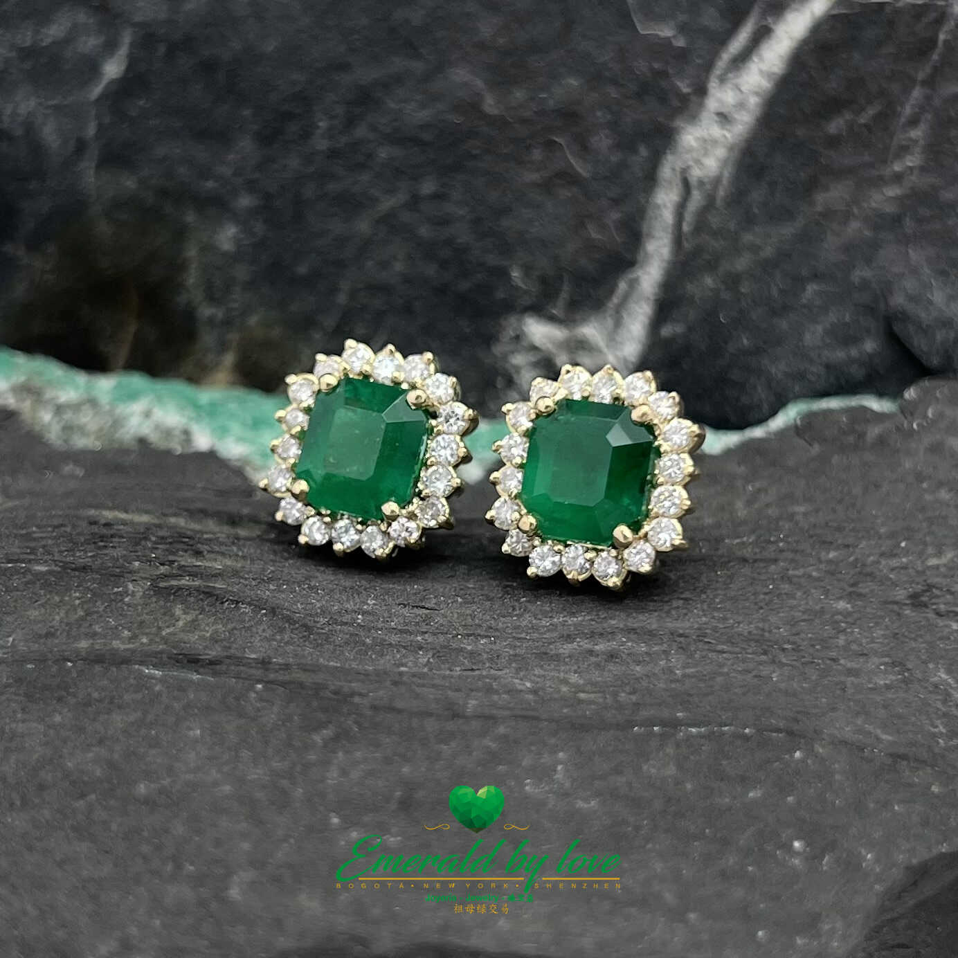 Regal Marquise Majesty - 18k Yellow Gold Earrings with Square Emeralds