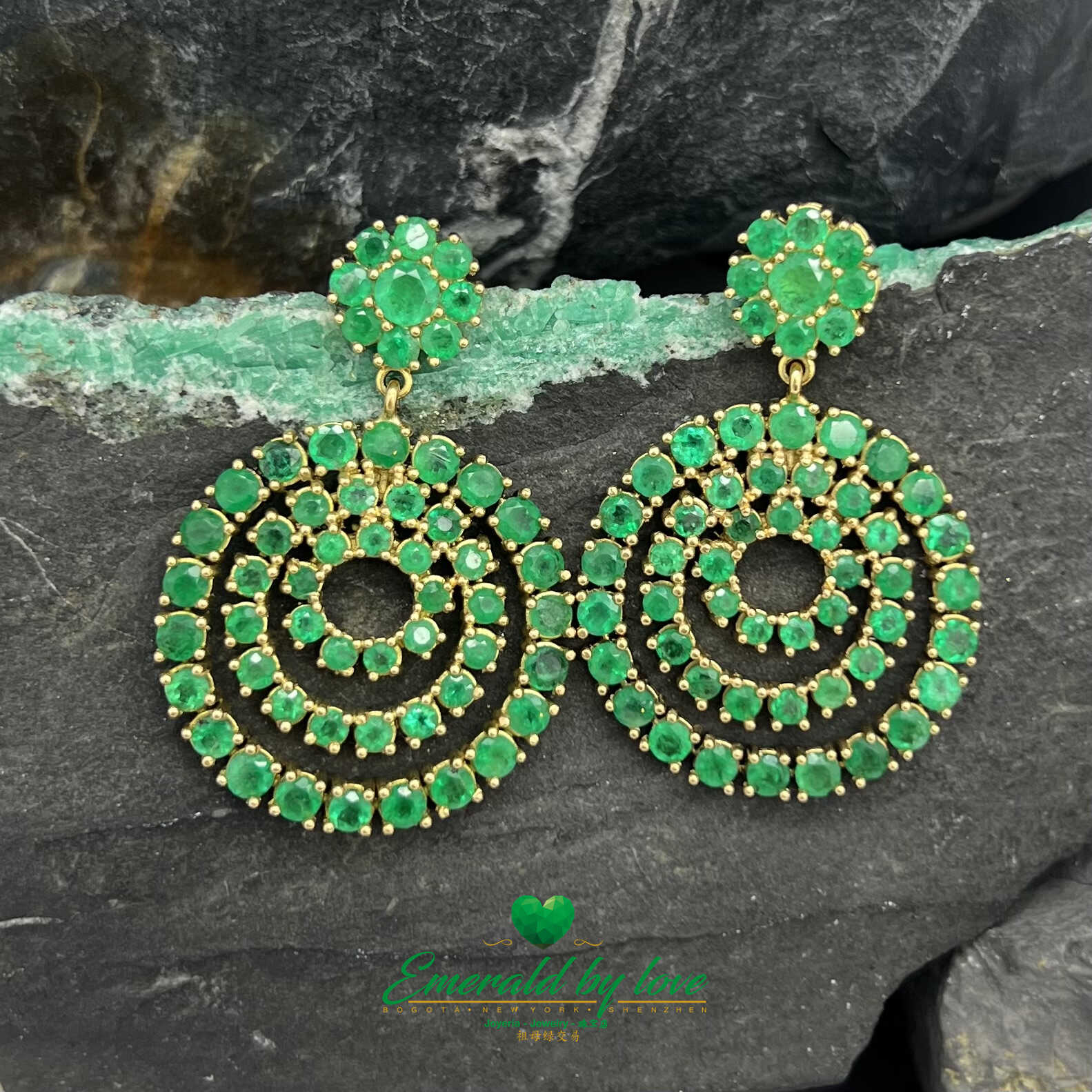 Impressive Elegance: 18k Yellow Gold Earrings with 10.94 tcw Colombian Round Emeralds
