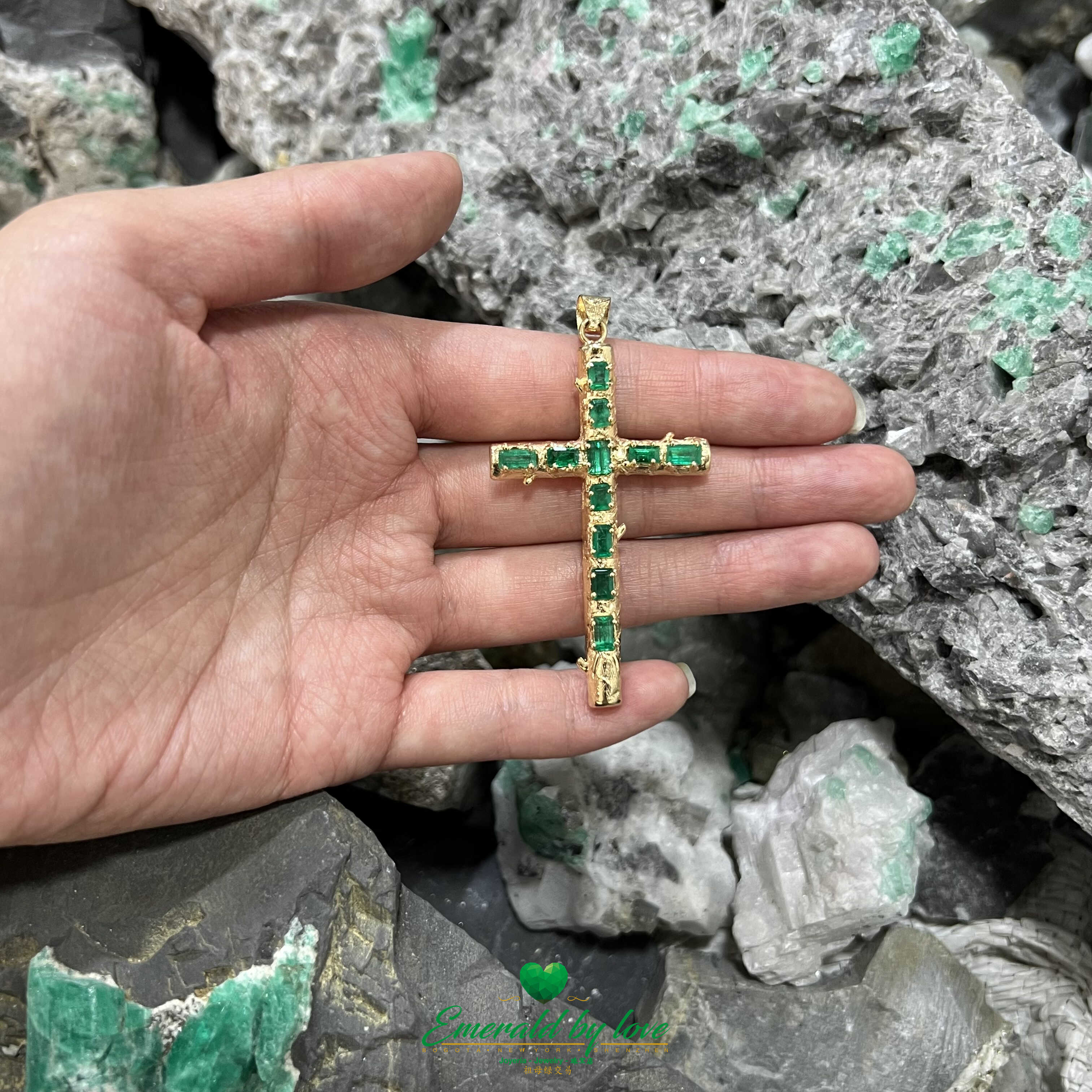 Yellow Gold Trunk Cross Pendant with Square-Cut Emeralds - A Masterpiece of Timeless Craftsmanship
