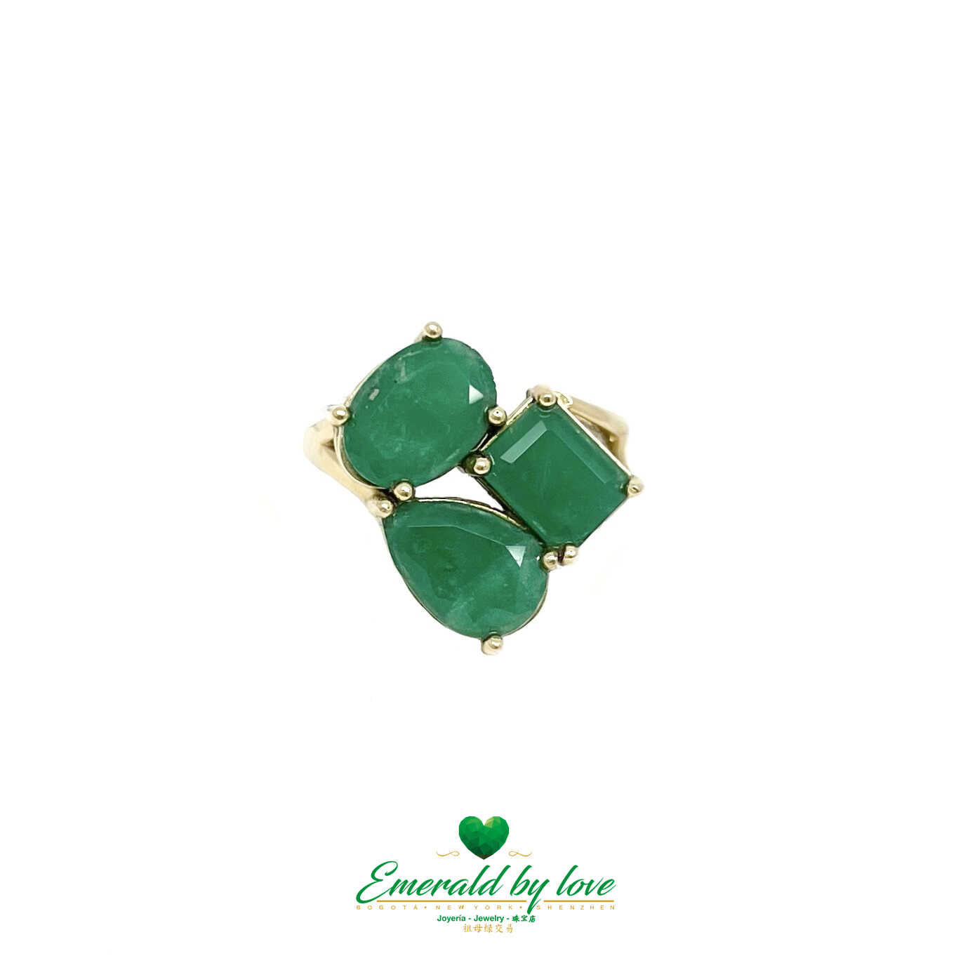 Trilogy of Elegance: Yellow Gold Ring with Three Colombian Emeralds