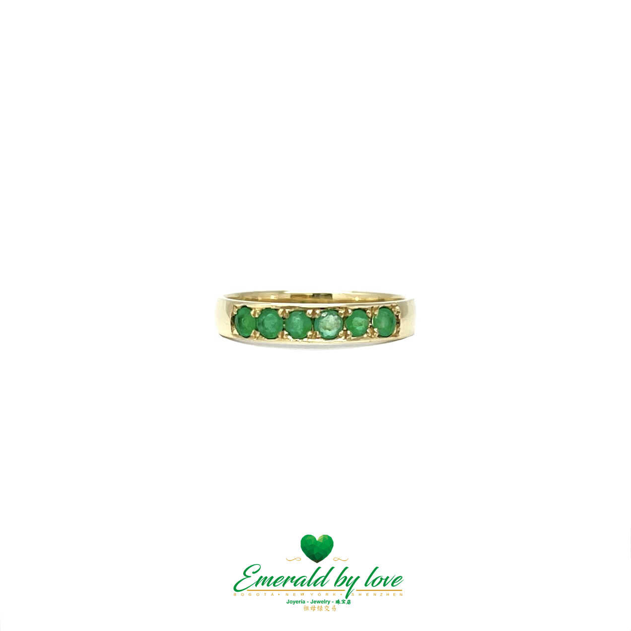 Colombian Round Emerald-Inlaid Band in Yellow Gold - Nature's Green Symphony